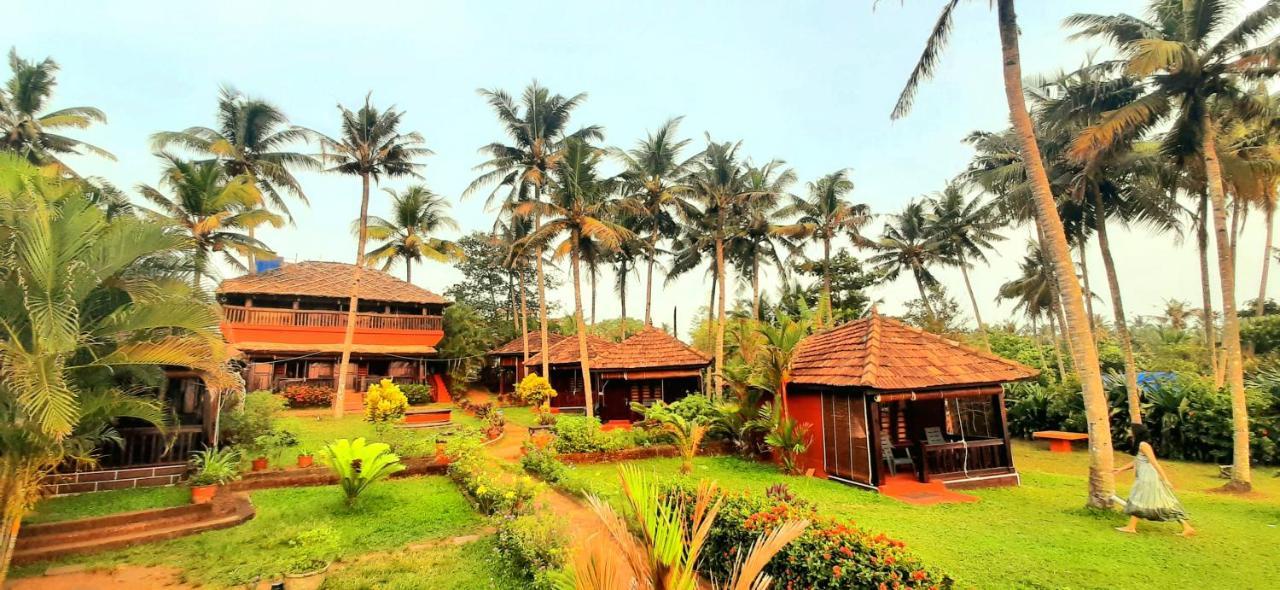 Blue Water Beach Resort Varkala Exteriör bild