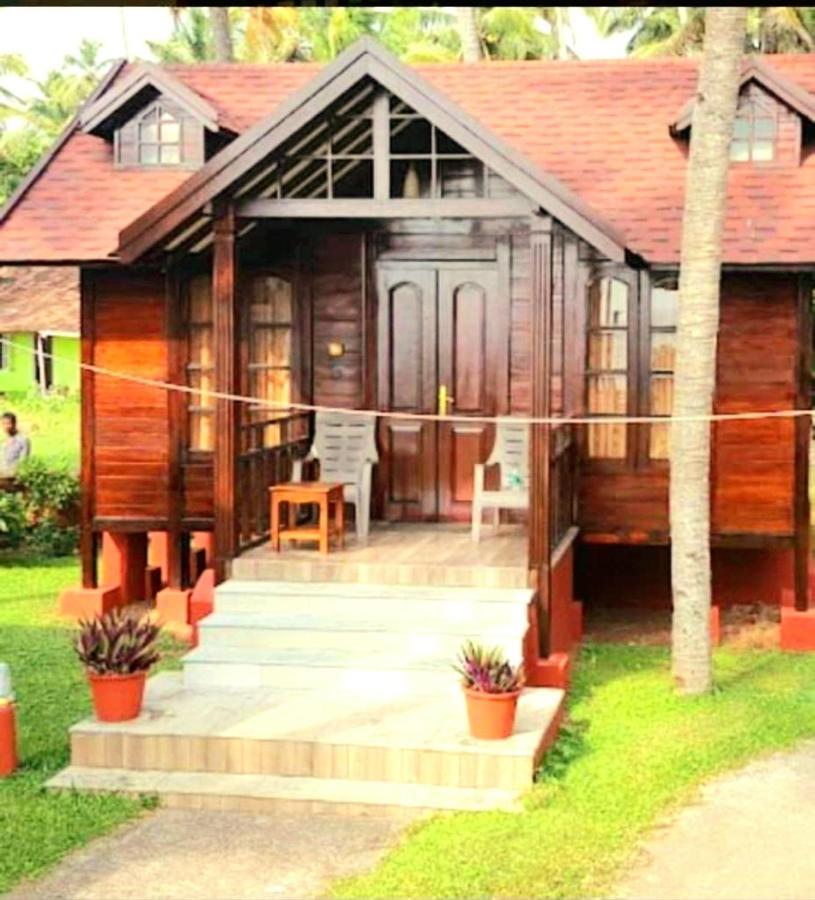 Blue Water Beach Resort Varkala Exteriör bild