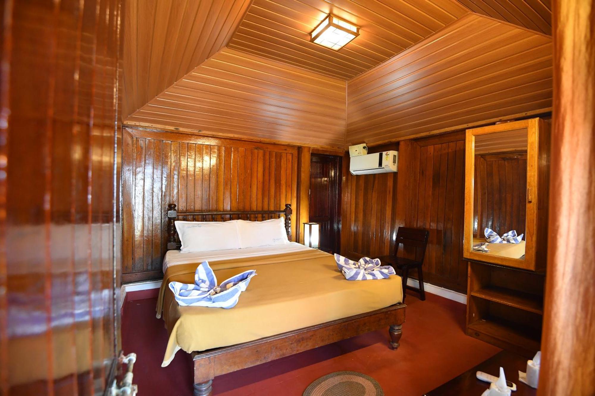 Blue Water Beach Resort Varkala Exteriör bild