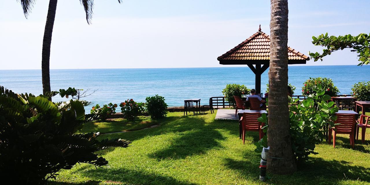 Blue Water Beach Resort Varkala Exteriör bild