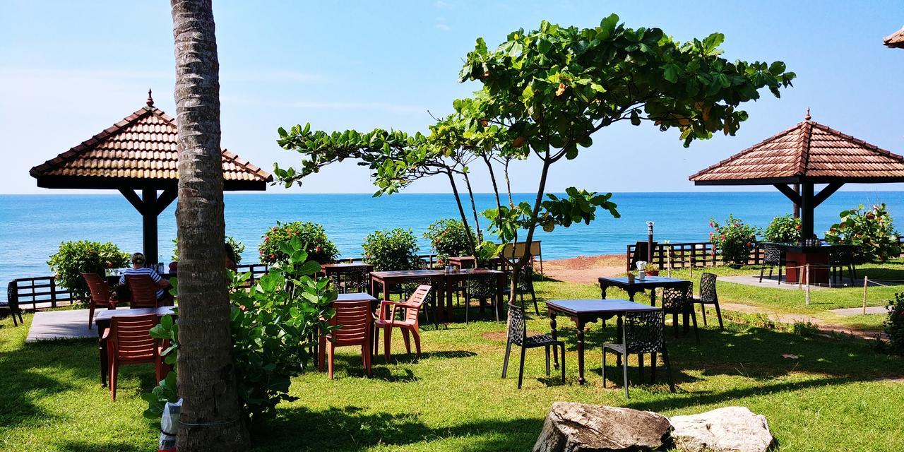 Blue Water Beach Resort Varkala Exteriör bild